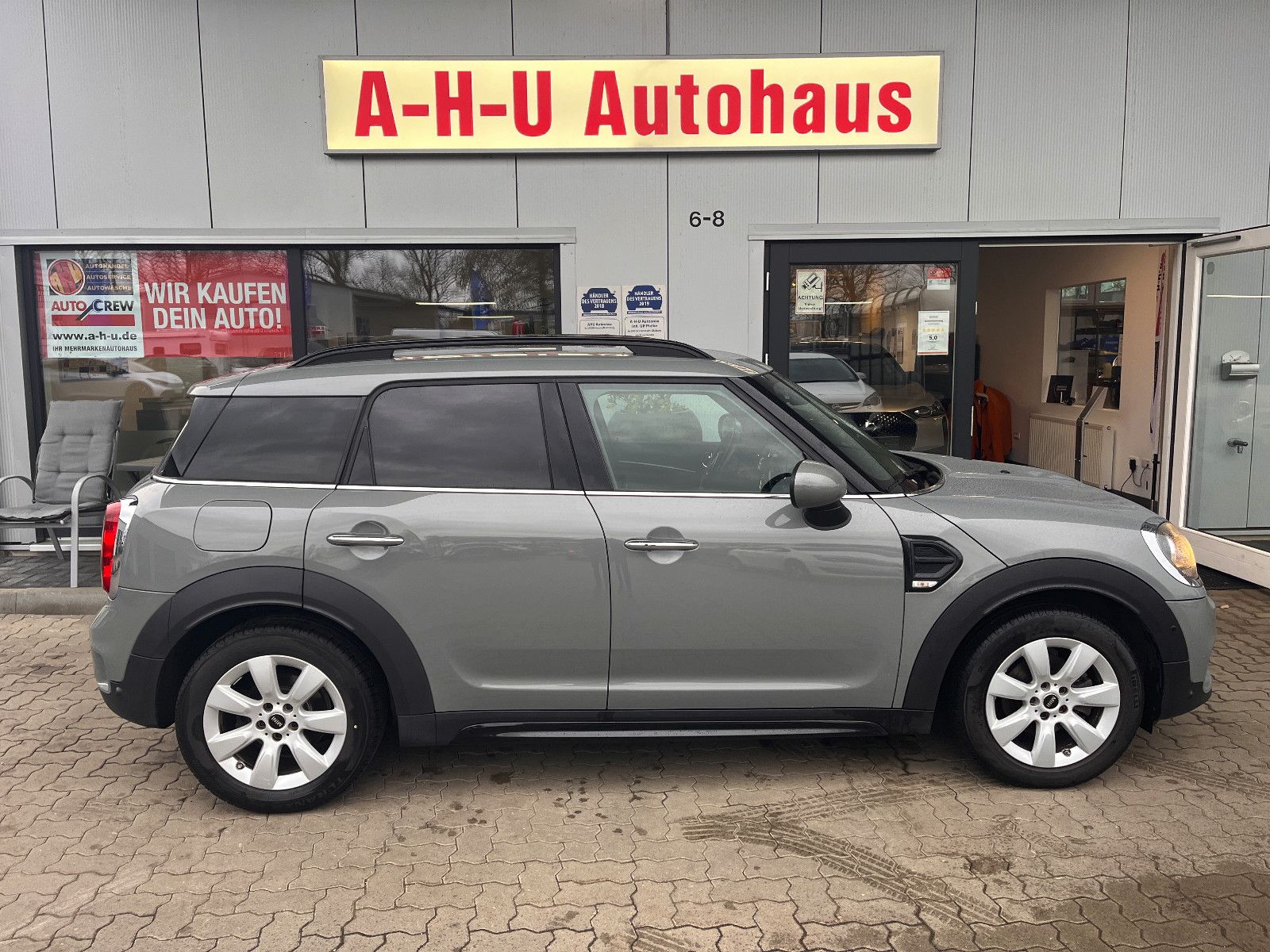 Fahrzeugabbildung MINI ONE Countryman One D Automatik