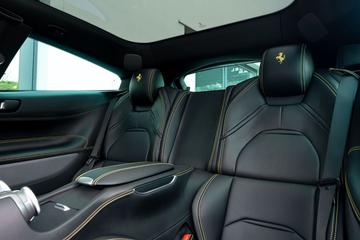 صورة مصغرة 48 لـ 2017 Ferrari GTC4LUSSO