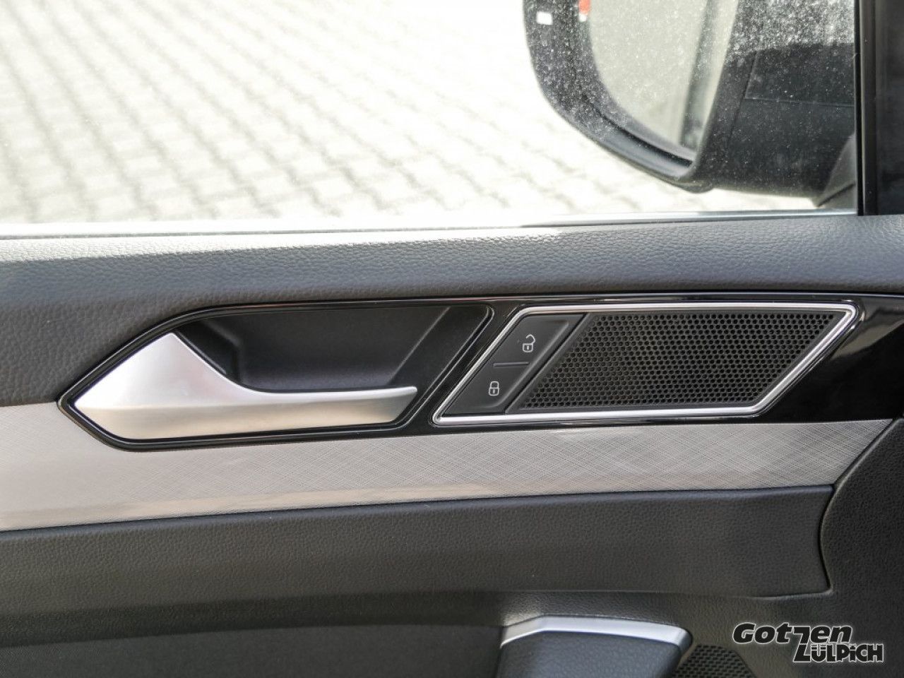 Fahrzeugabbildung Volkswagen Passat Variant Business 1,5TSI DSG Navi Klima