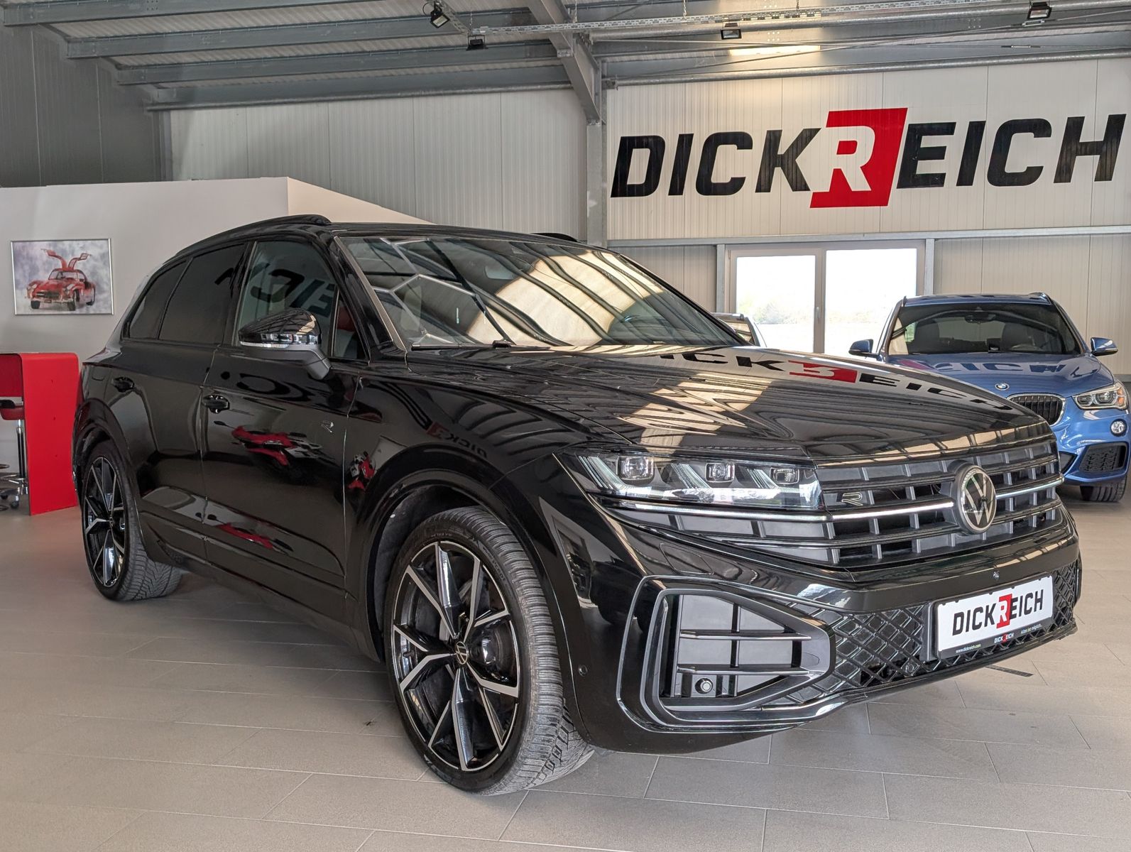 Fahrzeugabbildung Volkswagen Touareg 3.0TDI 4M R-Line VOLL Black 22" UPE 114T