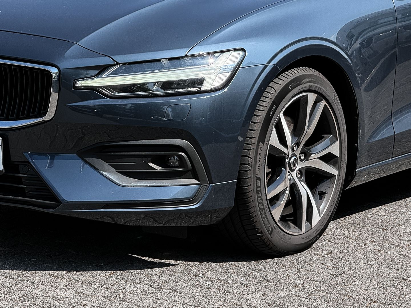 Volvo V60 Kombi Core B3 Benzin EU6d Digitales Cockpit  imagem 3