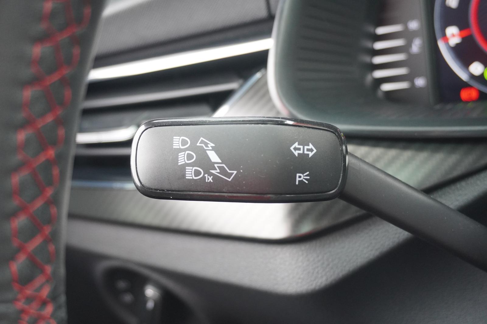Skoda Kamiq 1.0 TSI DSG Monte Carlo LED Navi Panorama
