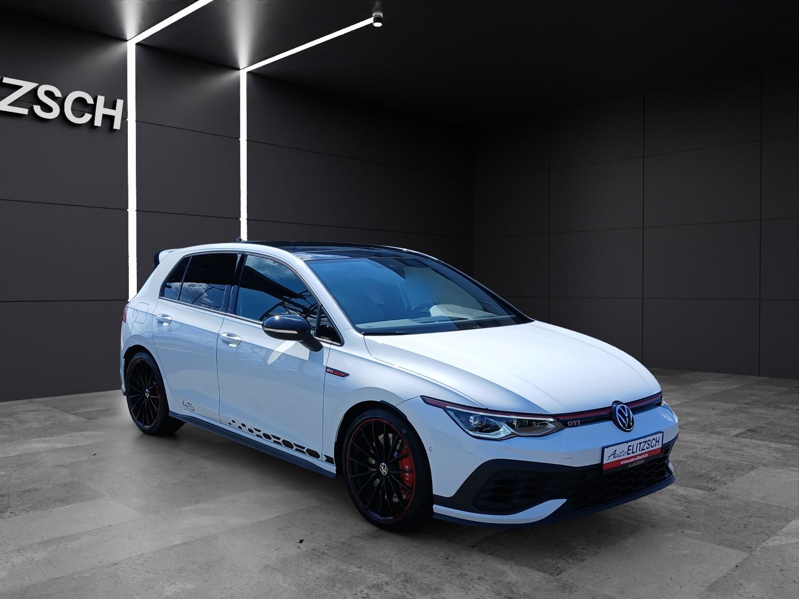 Fahrzeugabbildung Volkswagen Golf VIII GTI Clubsport Matrix Navi Leder Pano A