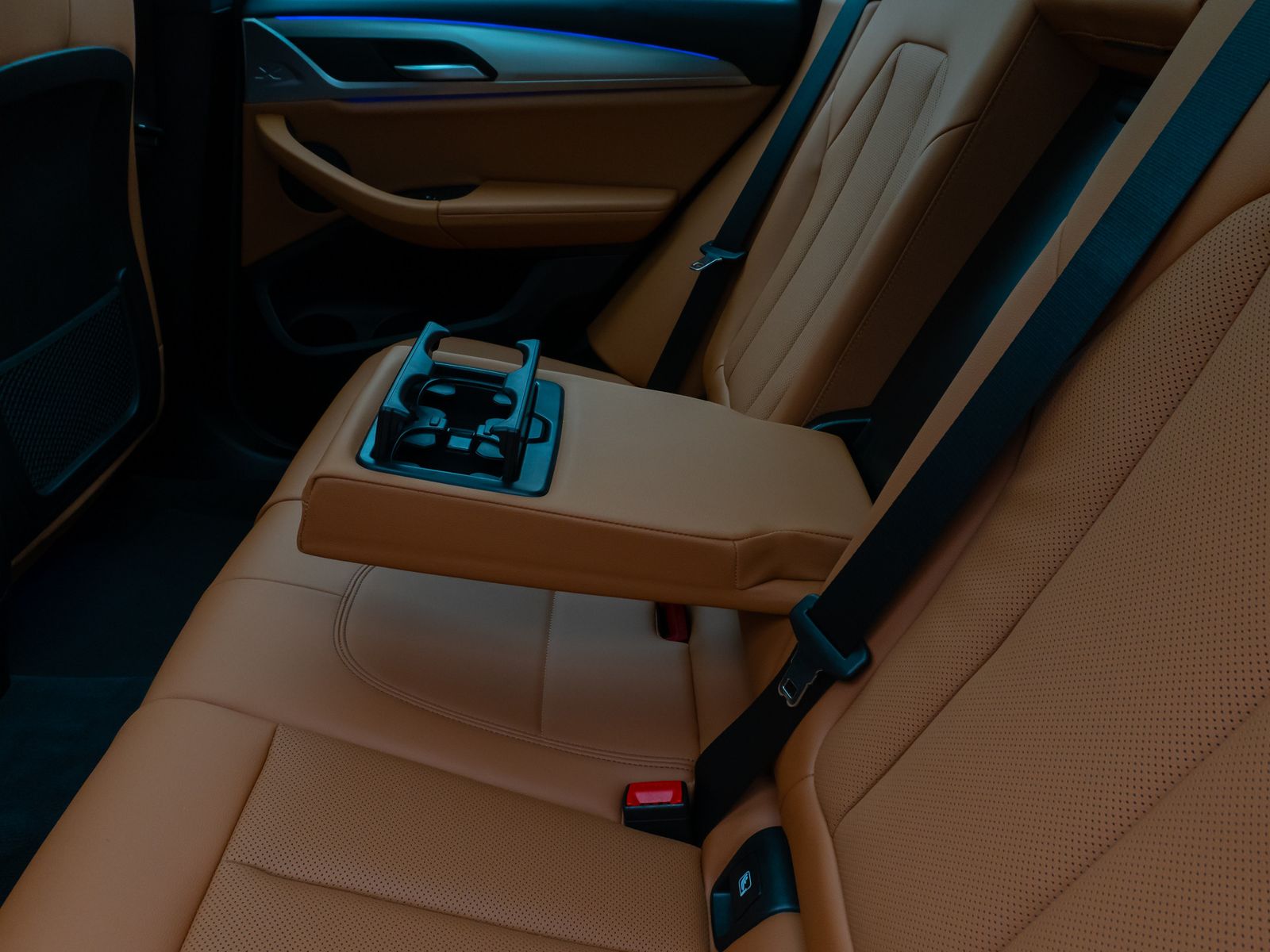 Fahrzeugabbildung BMW X3 xD30d M Sport Panoram Kamera DAB HiFi AHK 21"