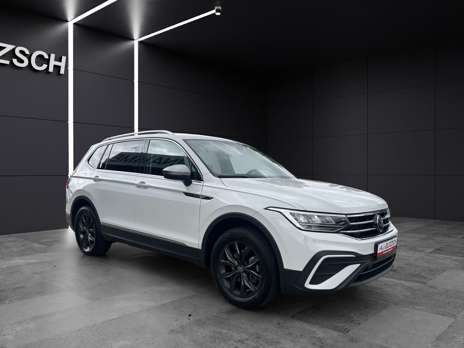 Fahrzeugabbildung Volkswagen Tiguan Allspace TDI Life DSG LED AHK CarPlay AID