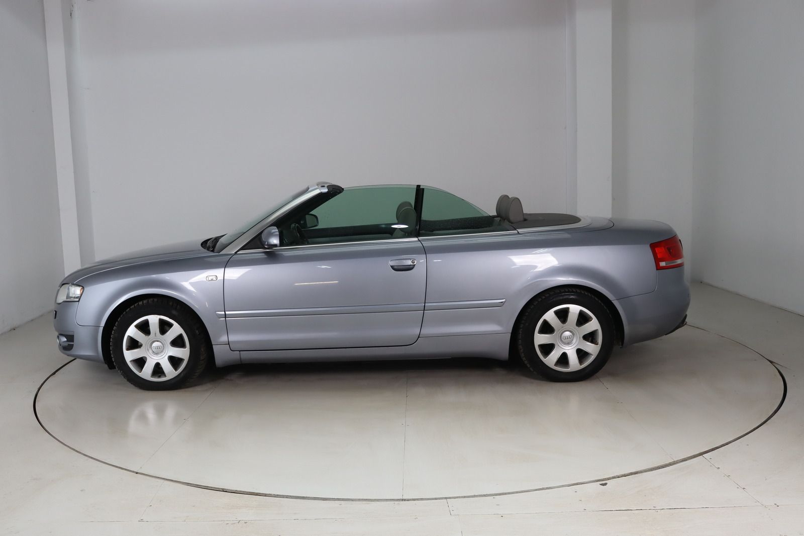 Fahrzeugabbildung Audi A4 Cabriolet 2.0 TDI Top-Zustand * Automatik