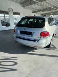 Volkswagen Golf - 6