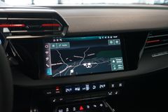 AUDI RS3 Sportback | Schalensitze | Pano | HuD AUDI RS3 Sportback | Schalensitze | Pano | HuD