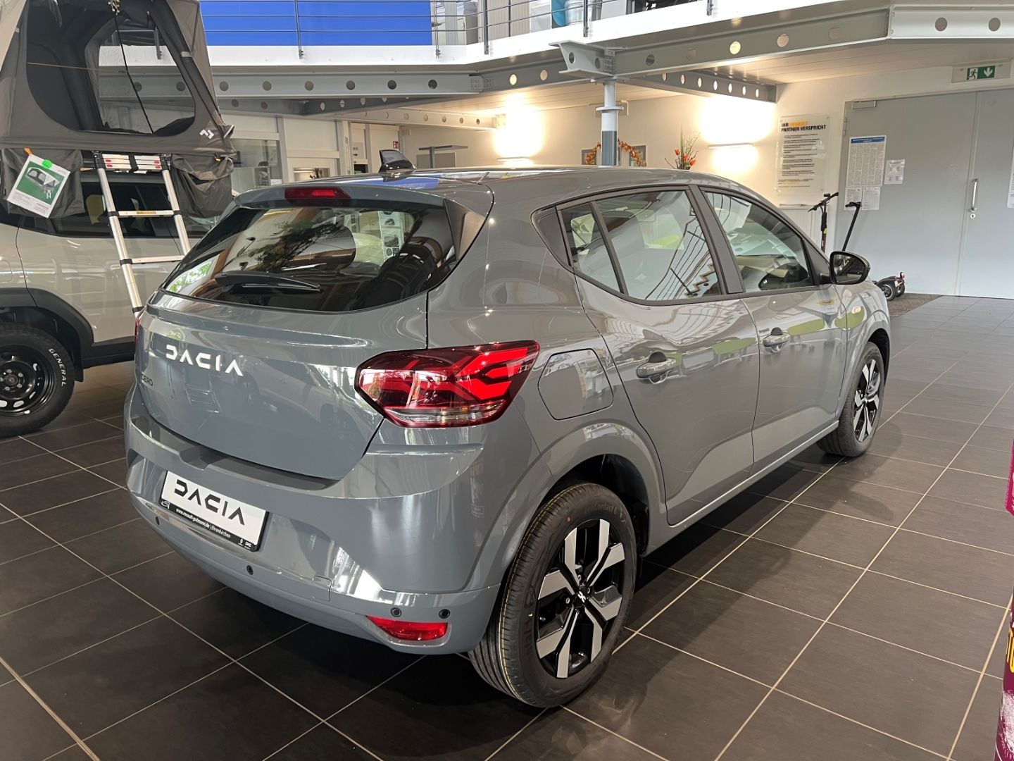 Fahrzeugabbildung Dacia Sandero III Journey 1.0 TCe 90 EU6e LED Klimaaut