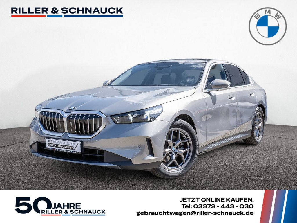 BMW 520d xDrive STANDHZ SITZBELÜFTUNG LED PANO 360°