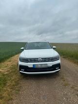 Volkswagen Tiguan 2.0 TSI R-Line 4MOTION AHK - Volkswagen Gebrauchtwagen in Regensburg