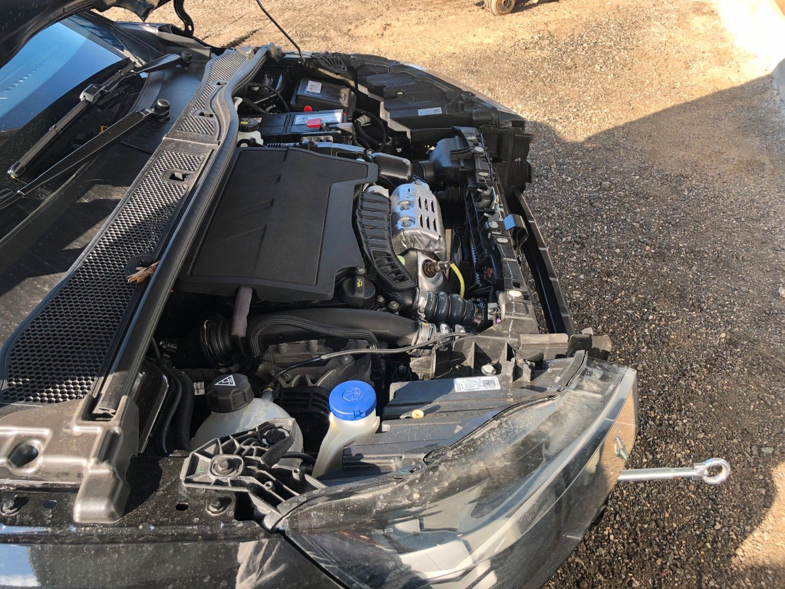 Fahrzeugabbildung Opel Corsa F GS Unfall Front