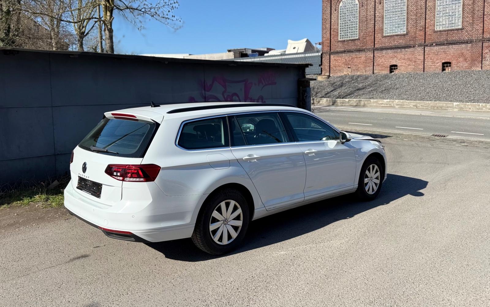 Volkswagen Passat Variant Business 2.0 TDI DSG Automatik