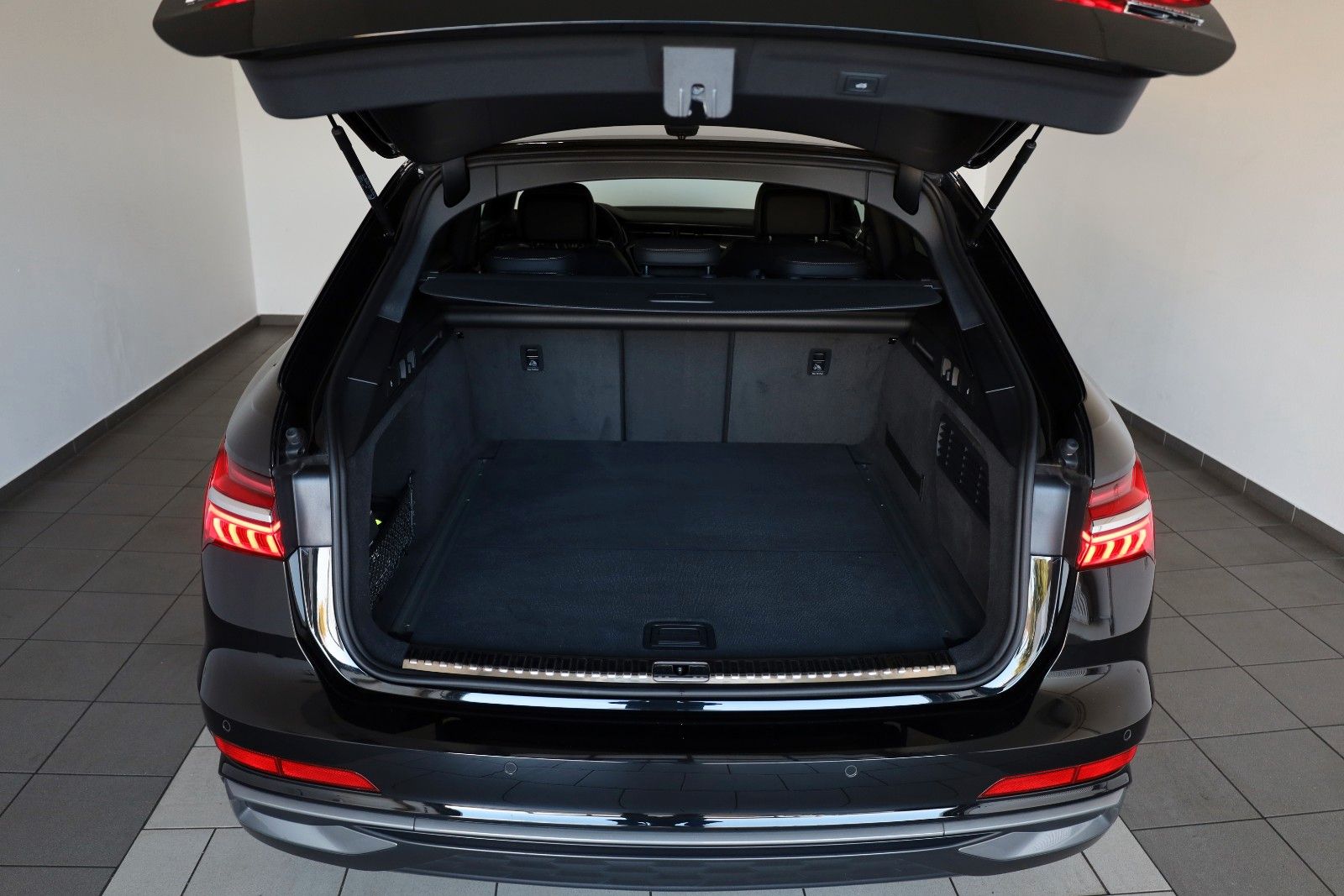 Fahrzeugabbildung Audi A6 Avant 40 TDI quattro S line TLeder,Matrix-LED