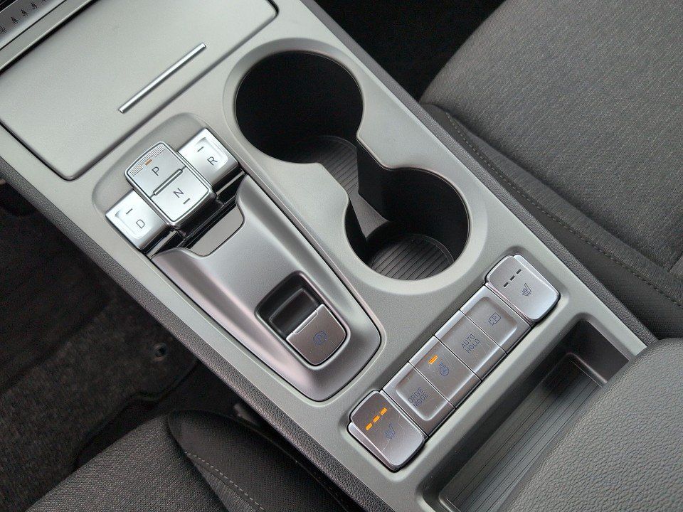 Fahrzeugabbildung Hyundai KONA EV 64kWh PLUS-P !GARANTIE-07.29! KRELL+NAV+