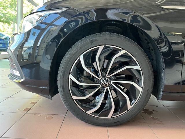 Fahrzeugabbildung Volkswagen Golf Variant 1.5 eTSI DSG STYLE NAVI IQ.LIGHT AH