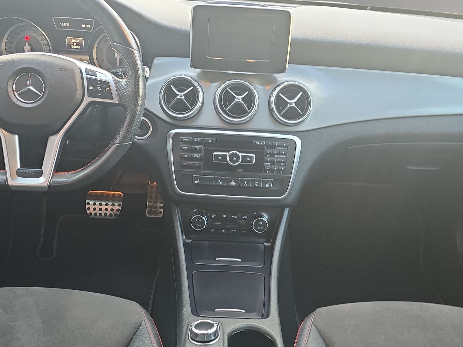 Fahrzeugabbildung Mercedes-Benz GLA 200 GLA Aut. /AMG Line/XENON/NAVI/LEDER/
