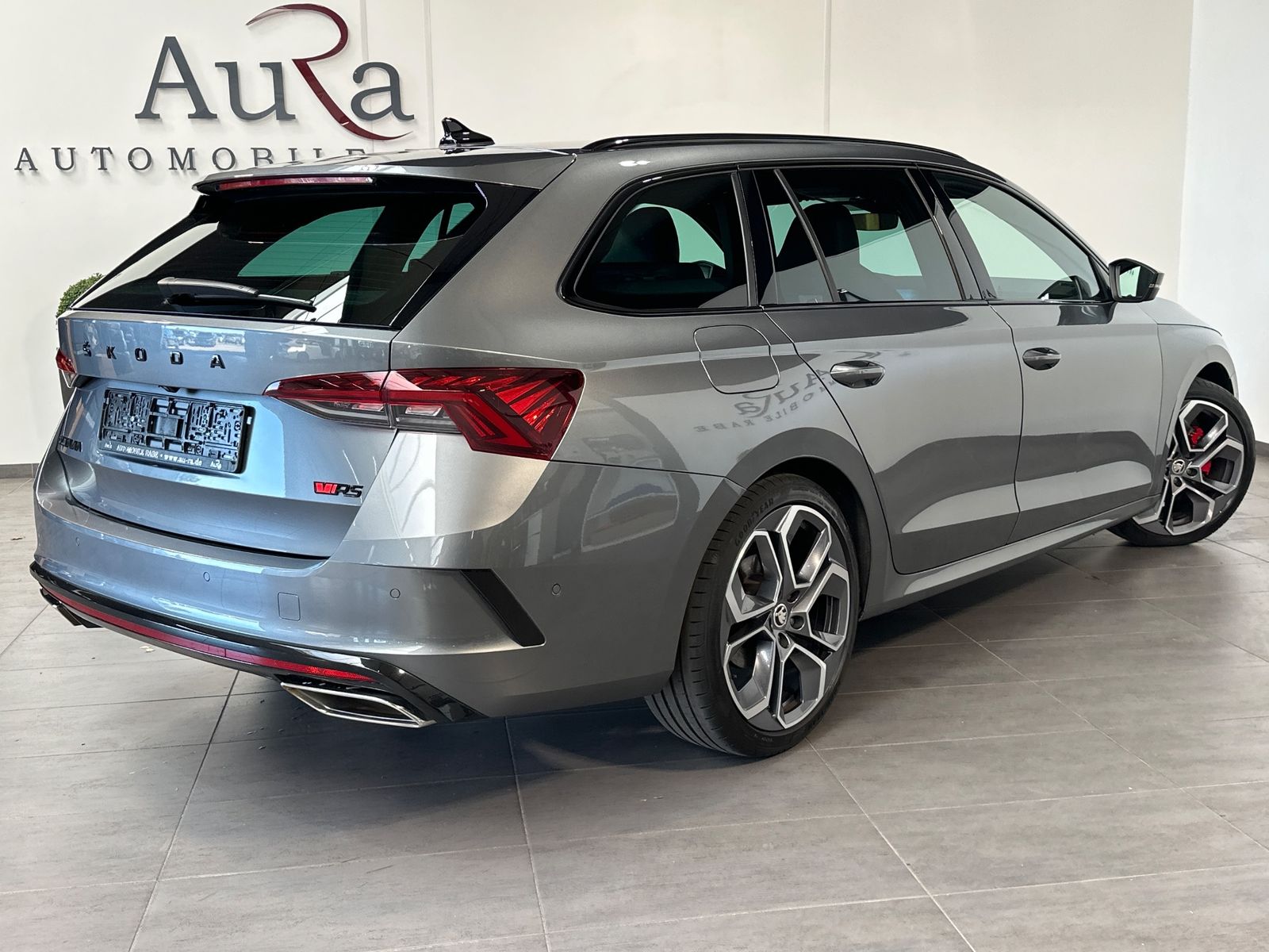 Fahrzeugabbildung SKODA Octavia Combi RS Plus NAV+MATRIX+AHK+ACC+HUD+1HD