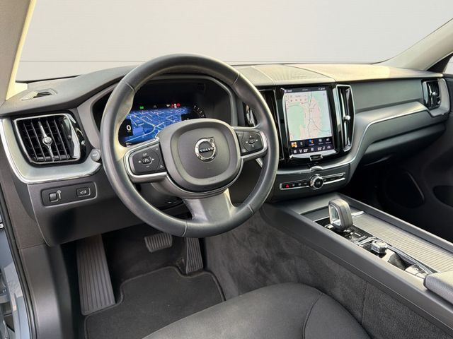 Volvo XC60 Momentum Pro 2WD