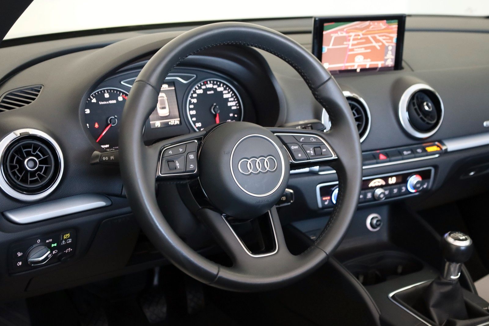Fahrzeugabbildung Audi A3 Cabriolet Navi,Xenon,SH,PDC,Akustik-Verdeck