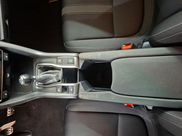 Honda Civic Elegance 1.0 °Navi°RFK°PDC°SHZ°ACC°