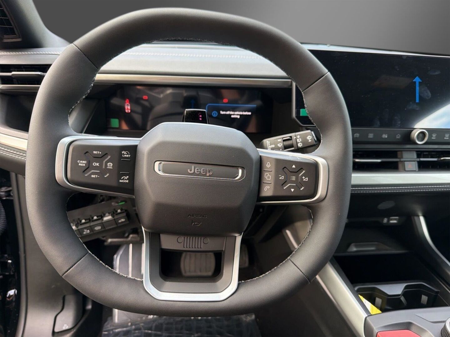 Fahrzeugabbildung Jeep Compass NEW MY26 ELEKTRO FIRST EDITION -VOLL- Pa