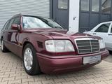 Mercedes-Benz W124  E300 D T Model AKTIV sehr gute Ausstattung - Oldtimer mit Diesel-Antrieb: Kombi