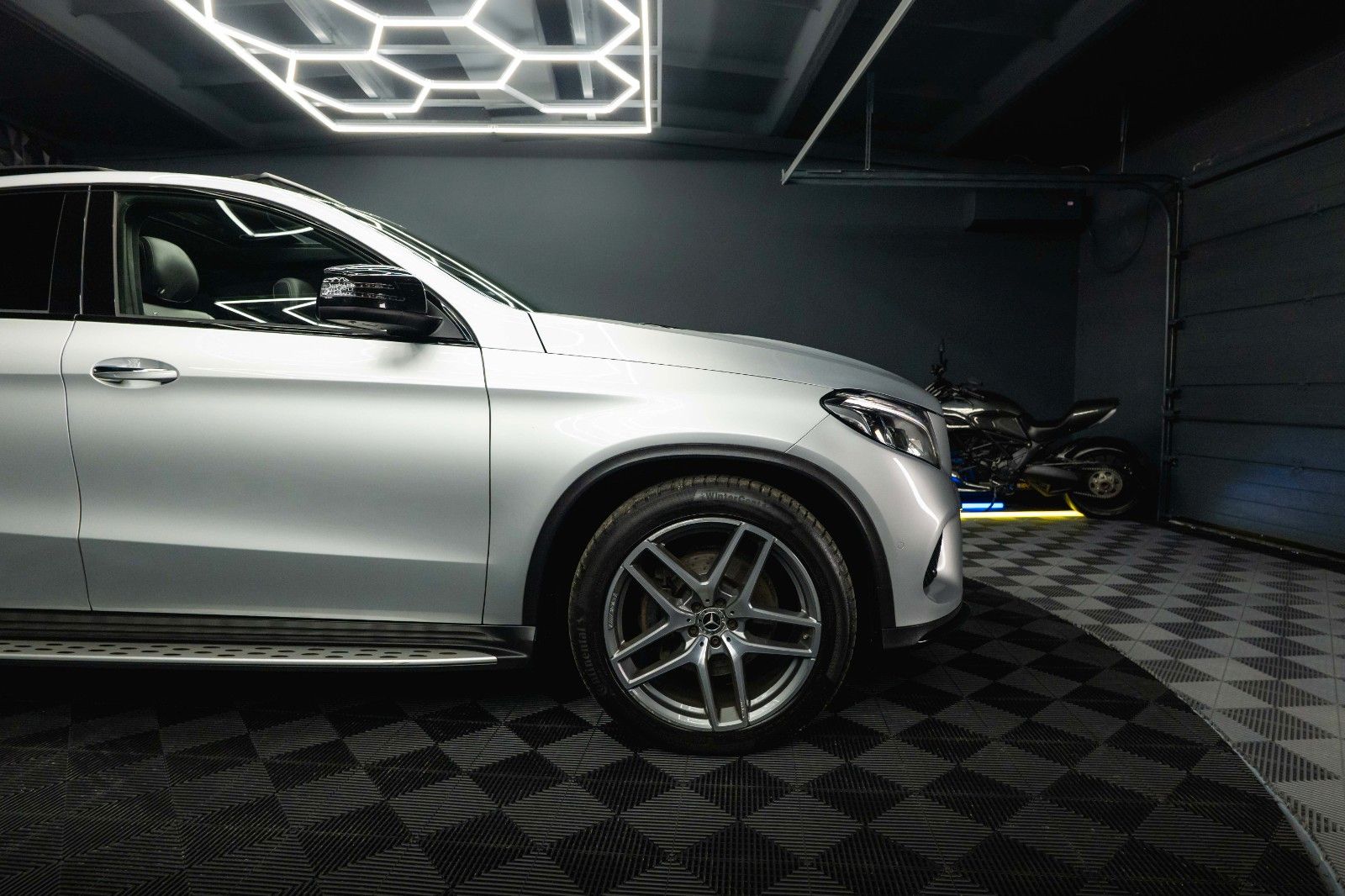 Fahrzeugabbildung Mercedes-Benz GLE 350d Coupe 4Matic AMG Night *Pano*ACC*LED*