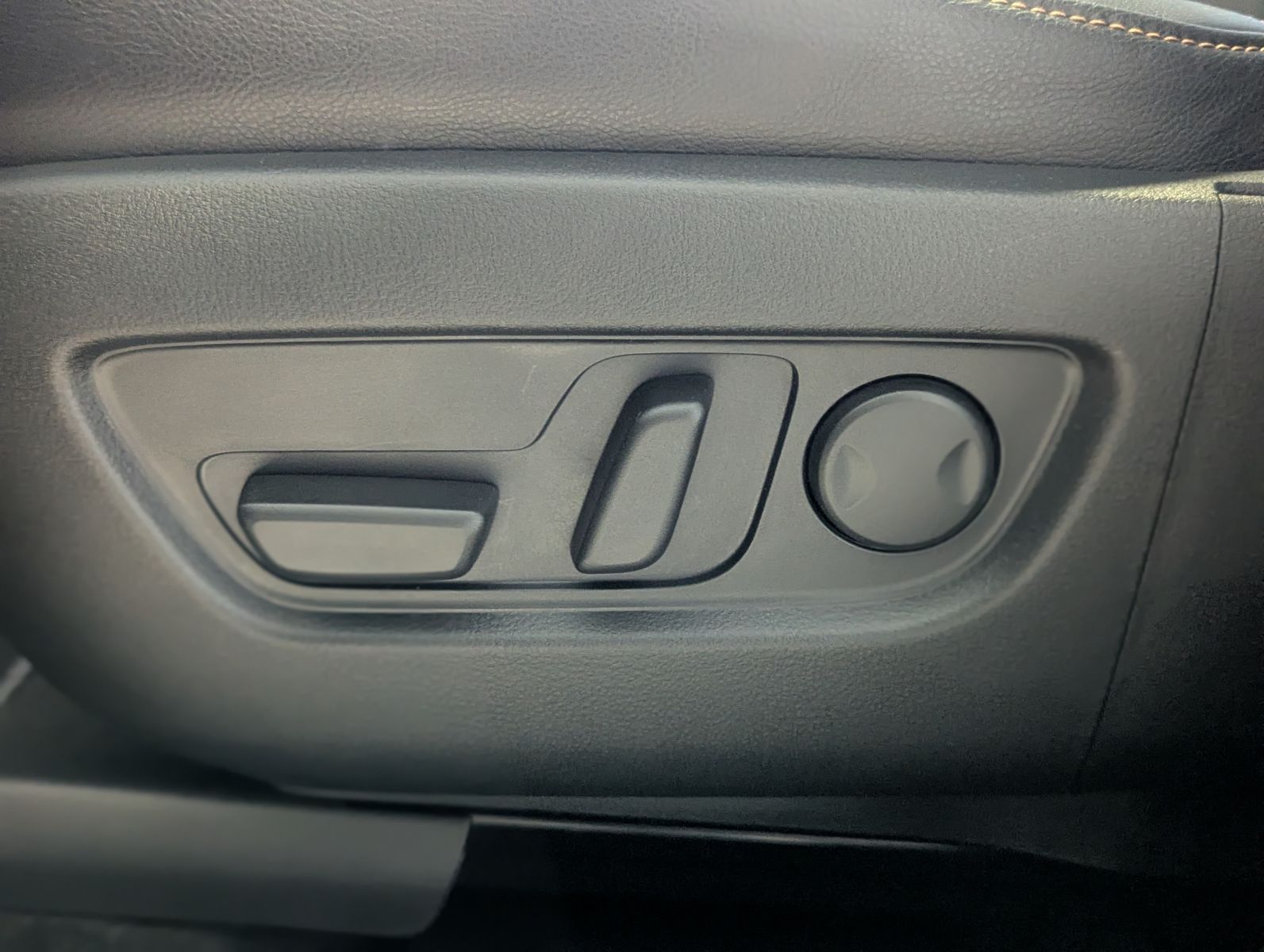 MAZDA CX-80 2.5SKYACTIV PHEV 327 HOMURA+ 7-Sitze Pano - Image 11