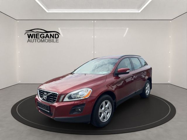 Volvo XC60 2.4D AWD + Klima + metallic