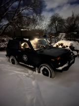 Lada Niva 1.7i 4x4 - - Lada: 7