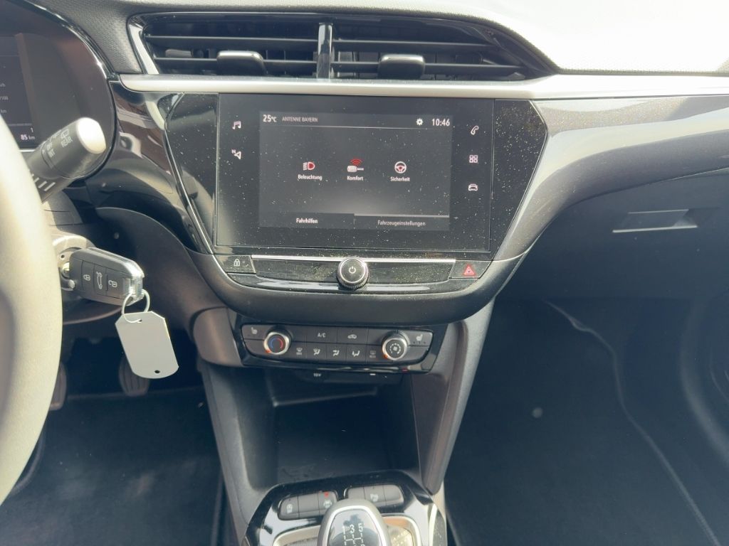 Fahrzeugabbildung Opel Corsa ALLWETTER  RÜCKFAHRK.  SITZHEIZUNG