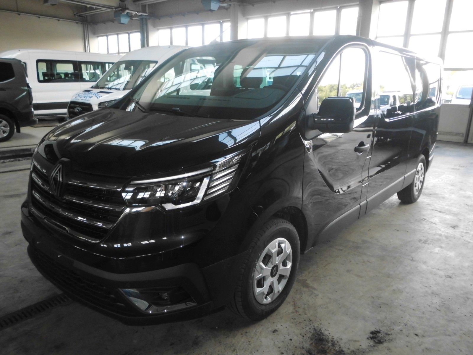 Renault Trafic, Klima vo+hi, Rollstuhlrampe+Befestigung