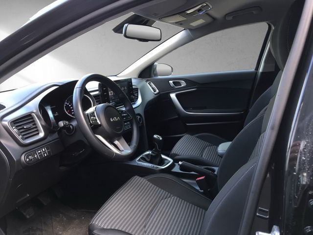Kia Ceed 1.5 T-GDI *KAMERA*DAB*KLIMAAUTOMATIK*PDC