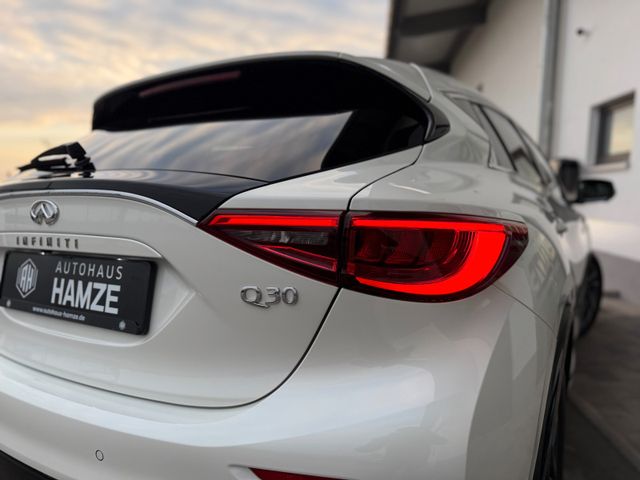 Infiniti Q30 1.6 16V Luxe Tech|Panorama|Kamera|BOSE|DAB