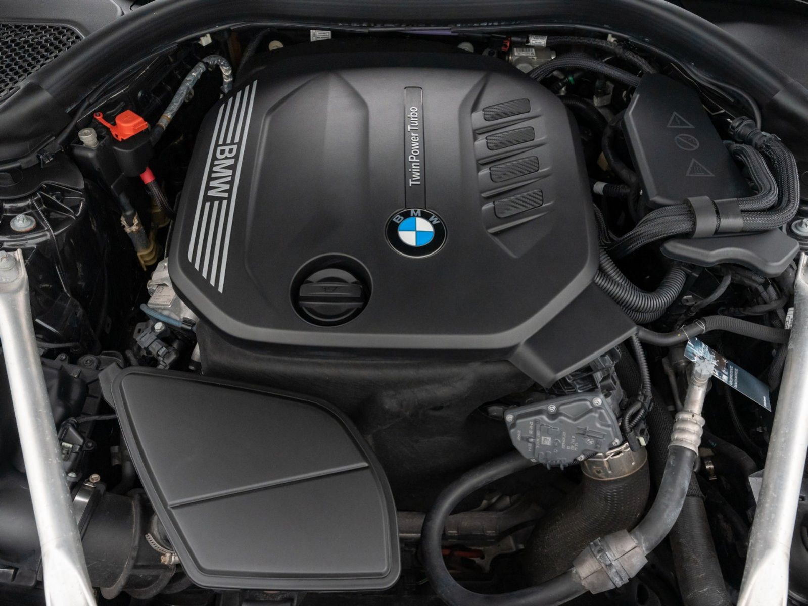 Fahrzeugabbildung BMW 520d xD M Sport LED Alarm DAB Kamera Parkassist