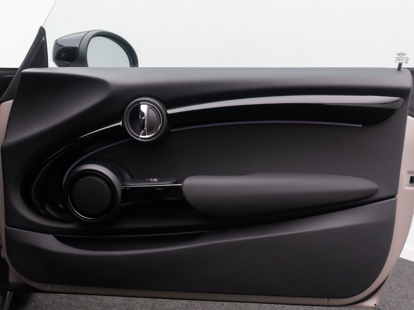 Fahrzeugabbildung MINI COOPER Trim GeschwindigReg DAB Sportsitze Leder