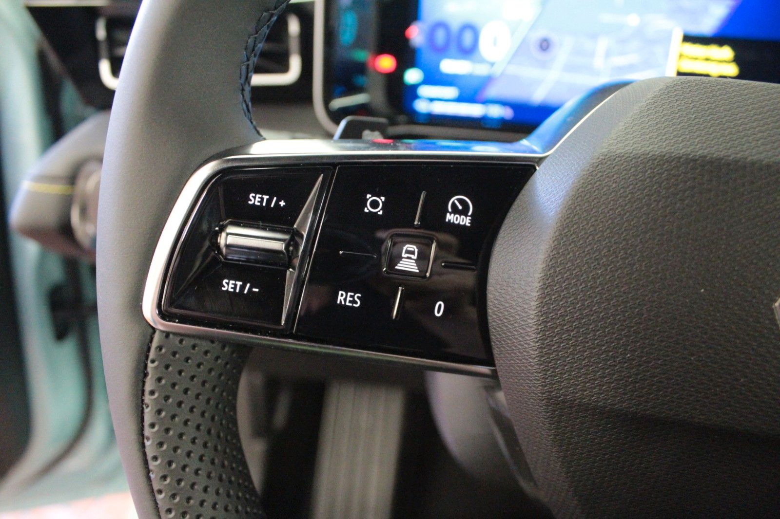 Fahrzeugabbildung Renault R 4 E-Tech 150 Comfort Range Iconic *Vollausst.*