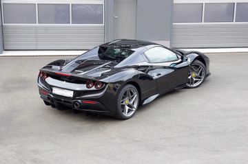 Ferrari F8 Spider*Lift,Racing-Seats,Carbon,JBL,Dt. Ausl.