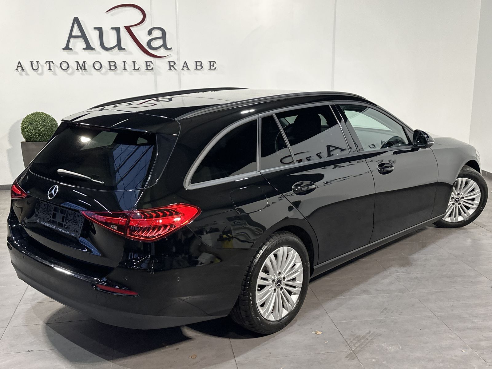 Fahrzeugabbildung Mercedes-Benz C 200 T 4Matic NAV+LED+KAMERA+CARPLAY+BUSINESS