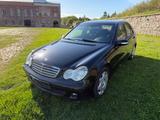 Mercedes-Benz C 220 Classic / Lim / Klima - gebrauchte Mercedes-Benz C 220 aus dem Jahr 2004