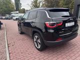 Jeep Compass Limited 4WD Automatik Benzin - Jeep Compass mit Benzin-Antrieb: Allradantrieb, Geländewagen