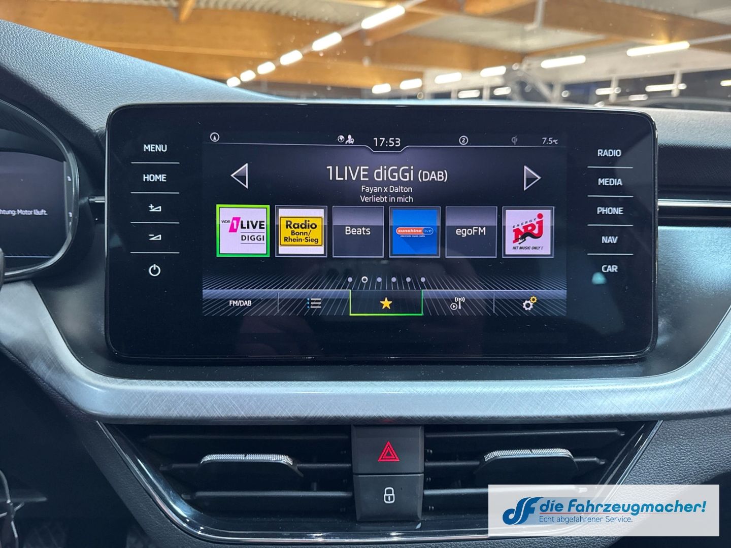 Fahrzeugabbildung SKODA Kamiq Tour Navi Digitales Cockpit LED Sperrdiff.