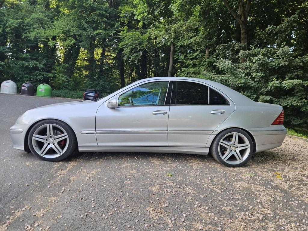 Mercedes-Benz C 220