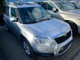 Skoda Yeti 2.0 TDI  Elegance / Panorama / Leder - Skoda Yeti: Schiebedach
