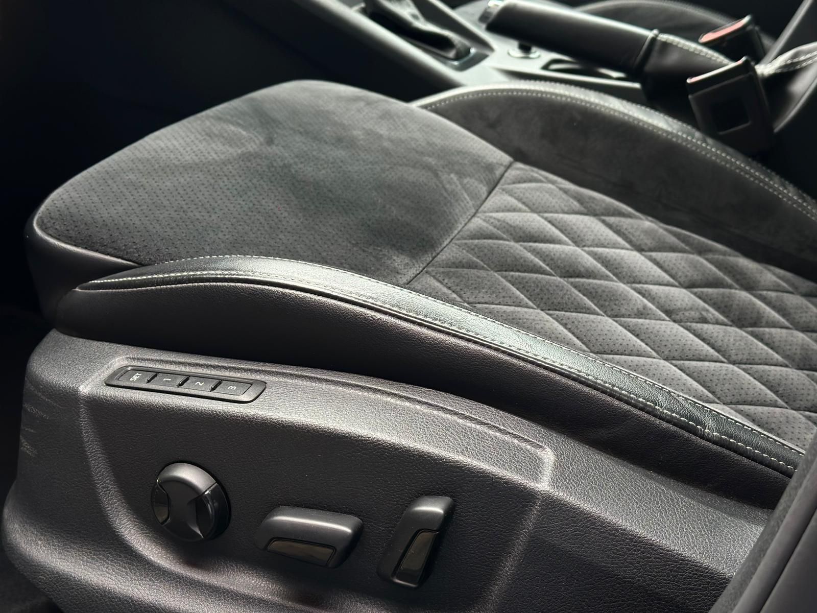 SKODA Octavia 2.0TSI RS 245 CANTON#AHK#LED#PANO#KEYLES - Image 20