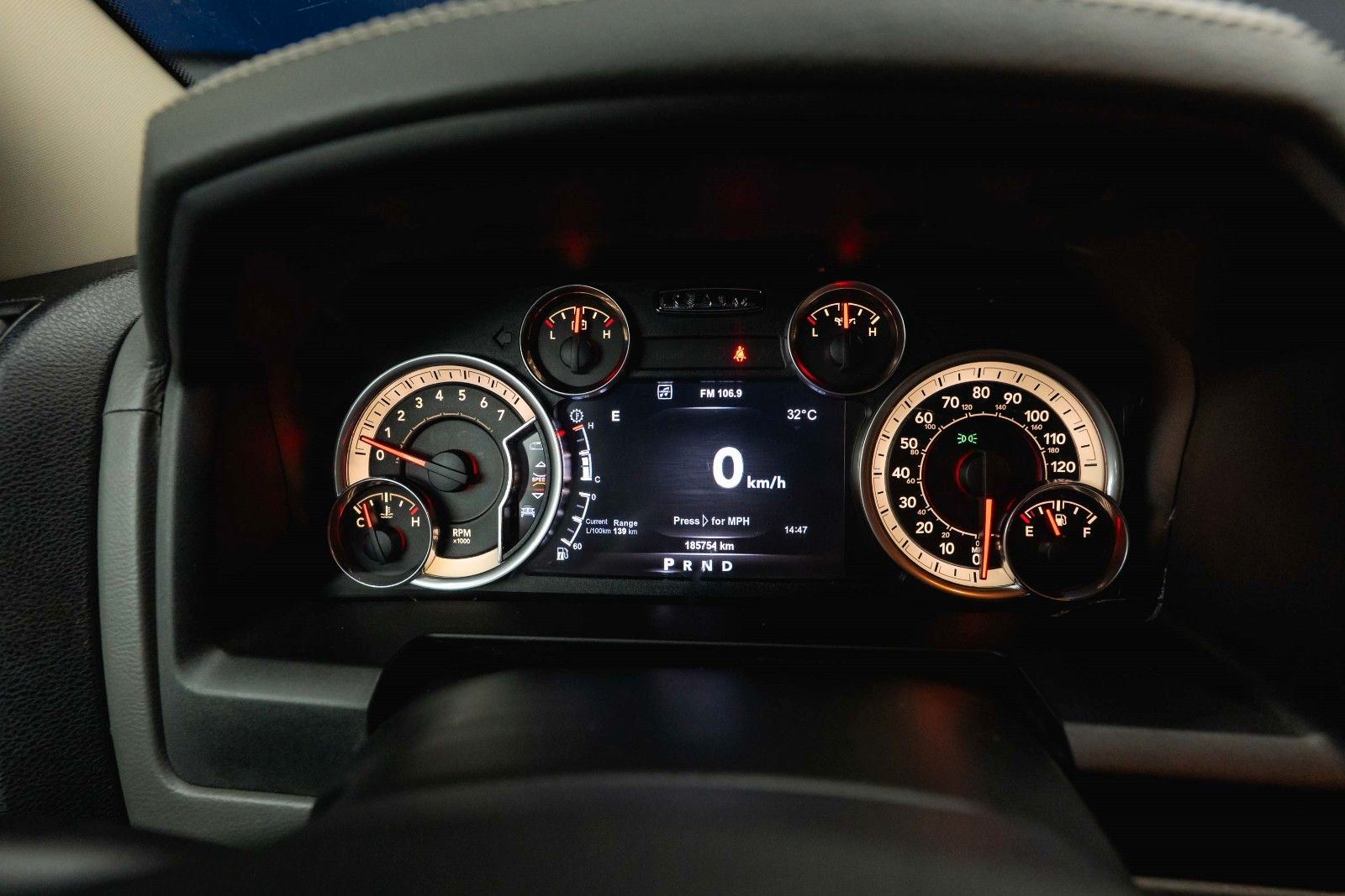 Fahrzeugabbildung Dodge RAM 5.7 V8 HEMI LPG PRINS | LONGBED | 20 Zoll