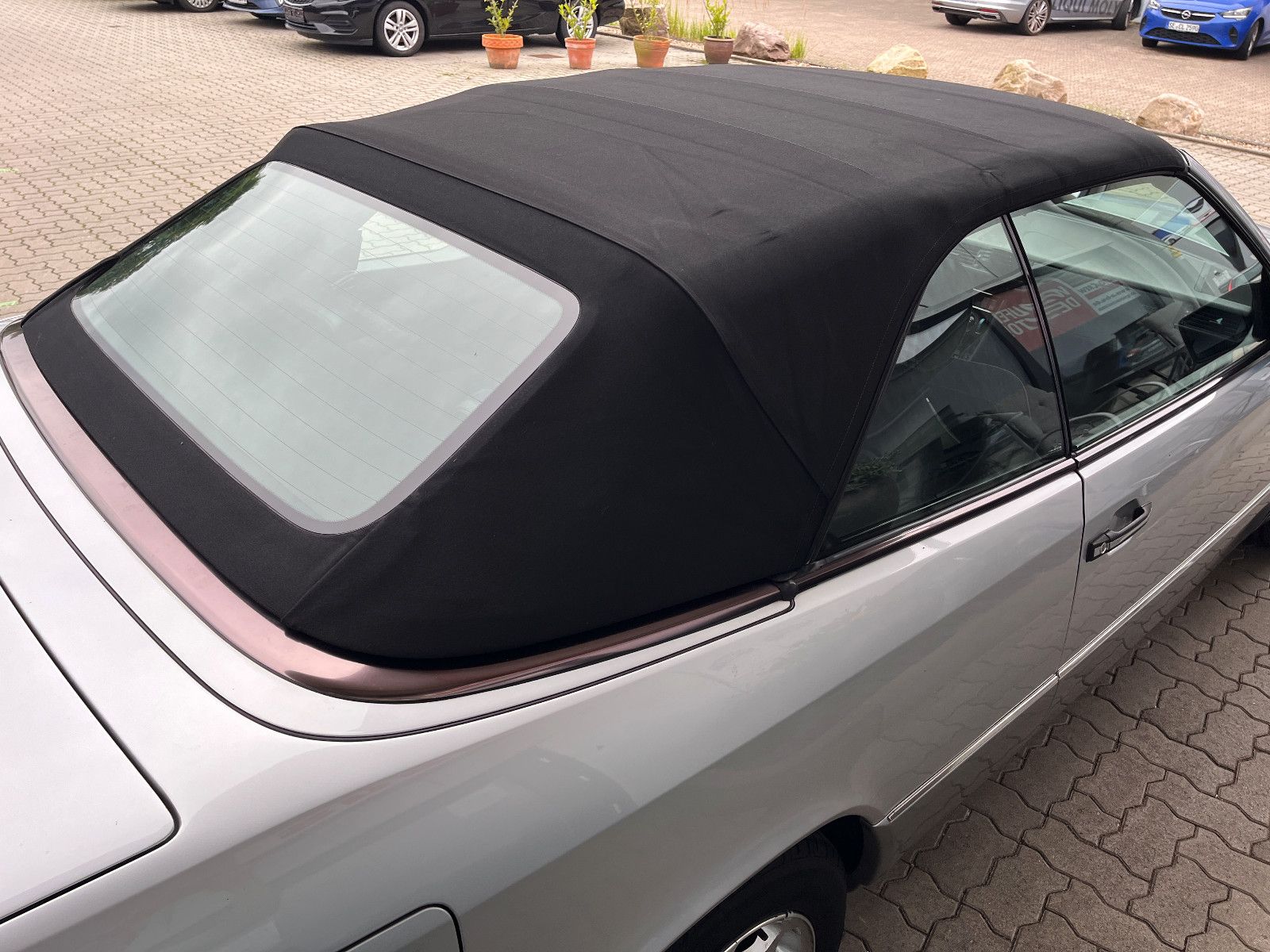 Fahrzeugabbildung Mercedes-Benz E 230