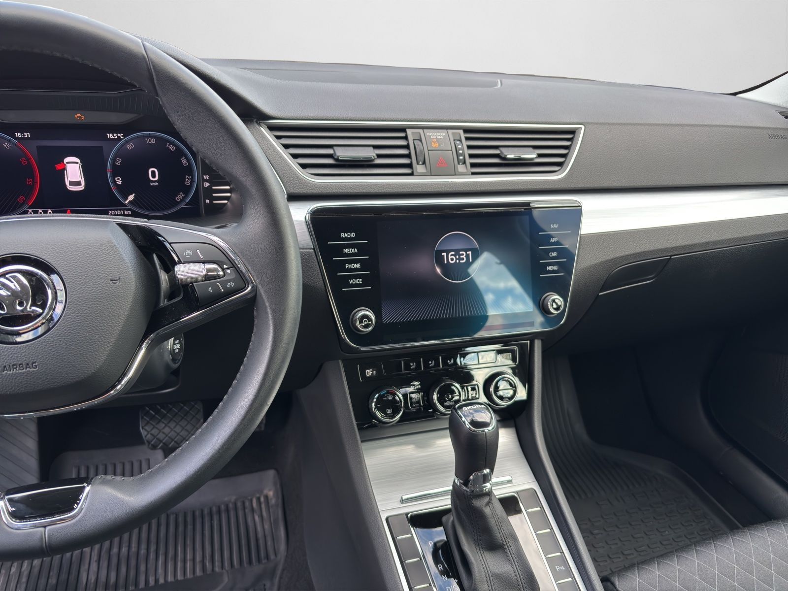 Skoda Superb - Bild 12