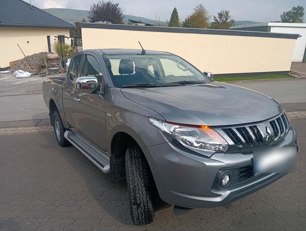 Image of Mitsubishi L200